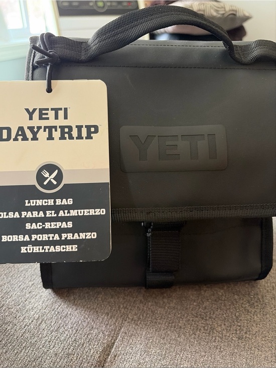 Yeti Other - Yeti Daytrip Black Lunch Bag Cooler